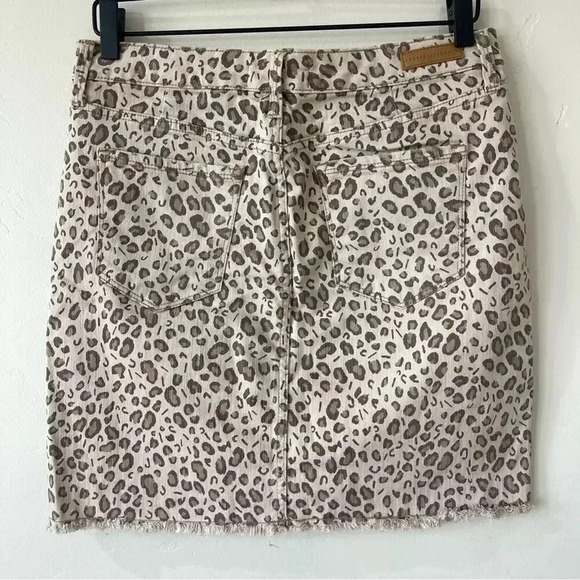 Sanctuary Denim Simone Leopard Print Mini Skirt Size 29 EUC - Picture 7 of 10